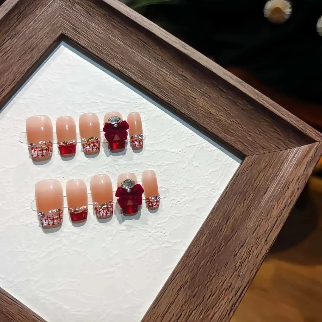 Изкуствени нокти къси coffin червен кадифе с панделка, 30 броя