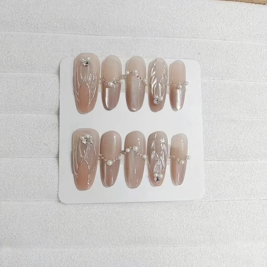 Пресовани нокти Mermaid Cat Eye с перли и кристали