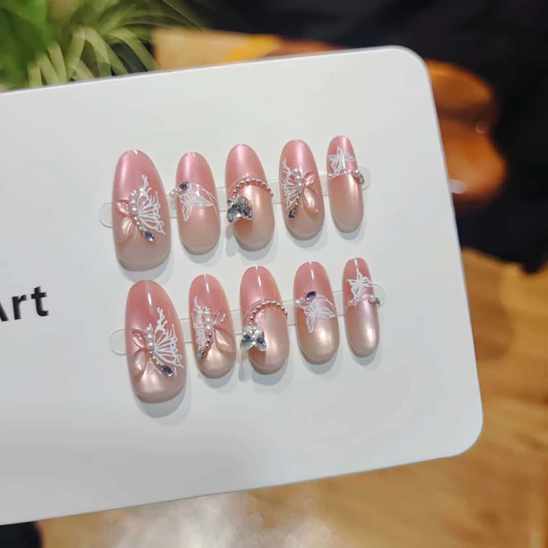 Прес-он нокти Sweet Berry с котешко око, панделки и камъни