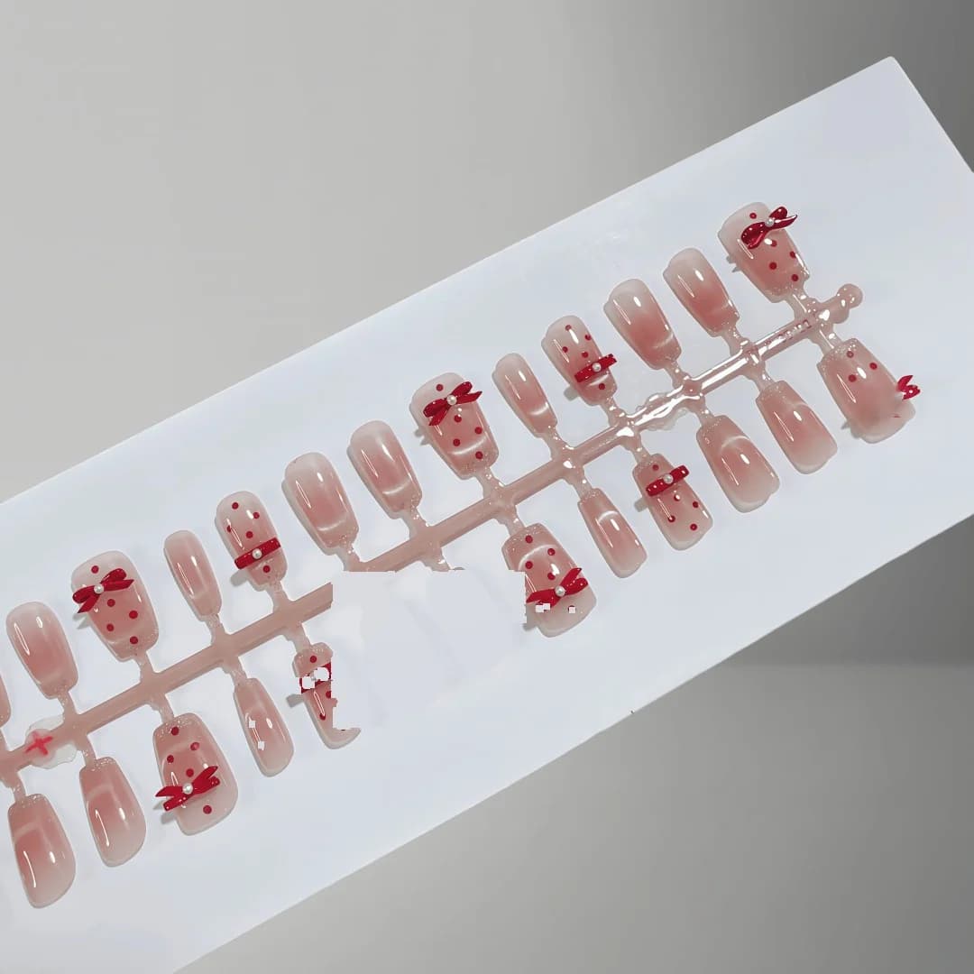 Изкуствени нокти къси coffin червени с пеперуди, котешко око и точки, 30 бр.